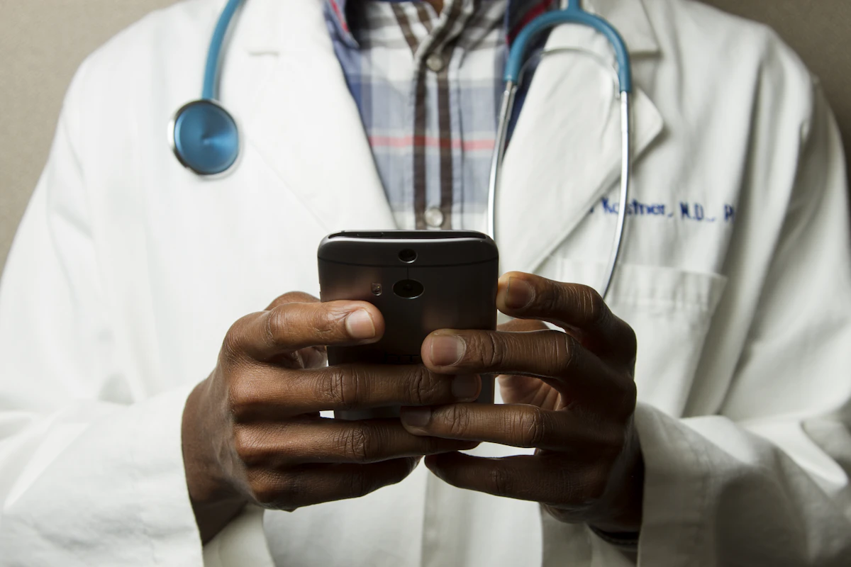 Doctor consulting a patient at Aarogya Hospitals in Hyderabad